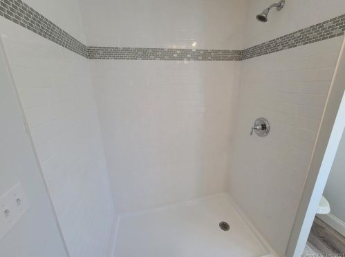 249 Wilkenda Ave, Waterbury CT  06708-3655 exterior