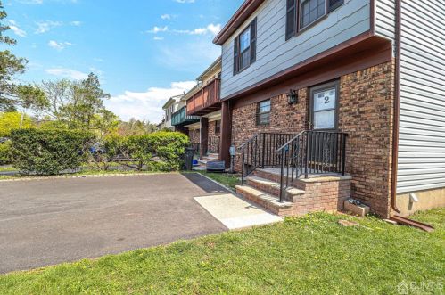 2 Redbud Rd, Piscataway, NJ 08854-5927