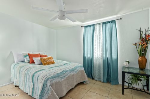 4801 Camino De La Plz, Tucson AZ  85714-3125 exterior