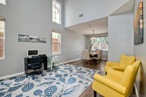 33551 Maplewood Ct, Temecula CA  92592-1832 exterior
