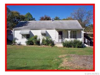 219 Home Ave, Bartlesville, OK 74006-4104