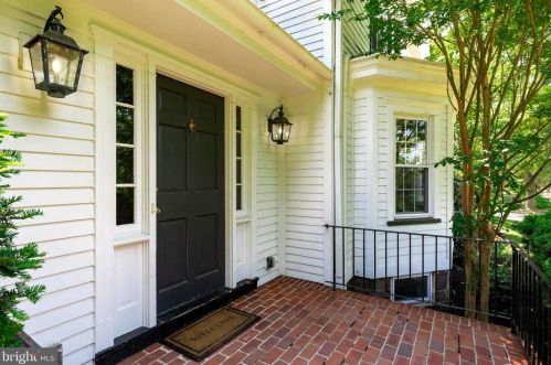 801 Thomas Ave, Riverton NJ  08077-1030 exterior