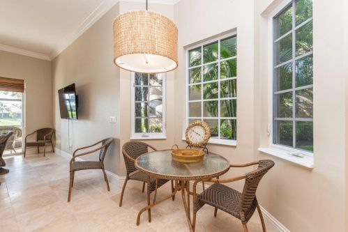 9289 Menaggio Ct, Naples FL  34114-9721 exterior