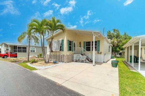 777 Walkerbilt Rd, Naples, FL 34110-1519