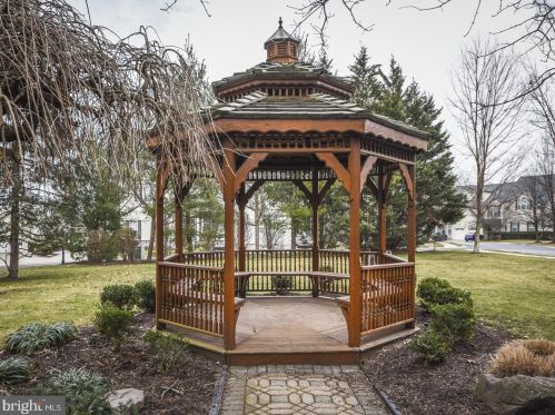 167 Meadow View Ln, Lansdale PA  19446-5930 exterior