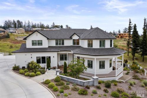3736 Woodbourne Pl, Santa Rosa CA  95403-0941 exterior