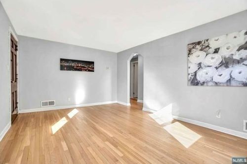 37 Highland Ave, Dumont NJ  07628-3312 exterior