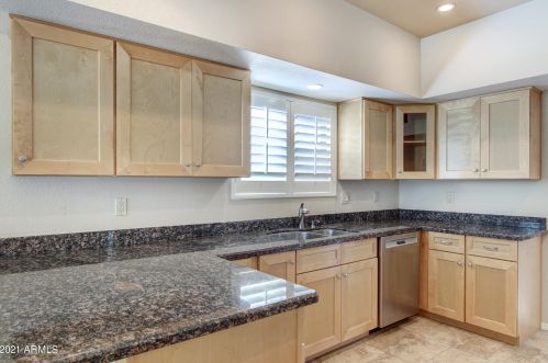 5533 Desert Hills Dr, Scottsdale AZ  85254-5727 exterior
