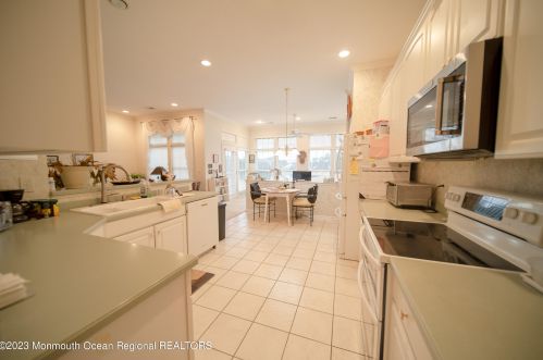 13 Goldensprings Dr, Lakewood NJ  08701-7384 exterior