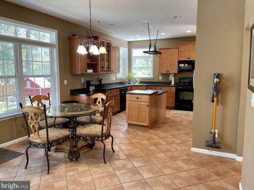 4065 Chatham Dr, Owens VA  22485-5643 exterior