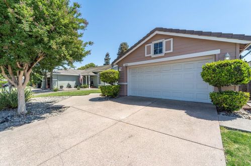 4924 Apple Farm Ln, Salida CA  95368-9000 exterior