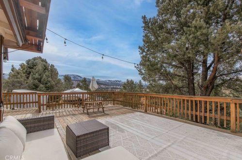 1526 Monte Vista Dr, Big Bear City CA  92314 exterior