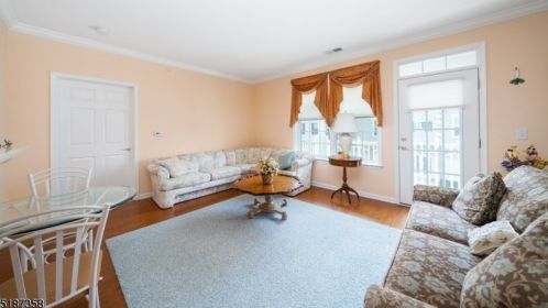 2 Crystal Ct, West Paterson NJ  07424-4228 exterior