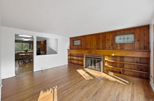 4 Pleasant Rise Cir, Brookfield Center CT  06804-2109 exterior