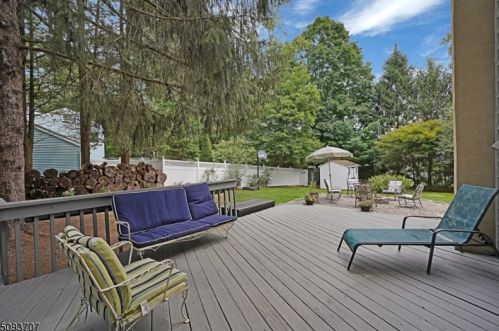 36 Lake Dr, Dover NJ  07869-3459 exterior