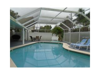 6422 Beechwood Ave, Sarasota FL  34231-3809 exterior