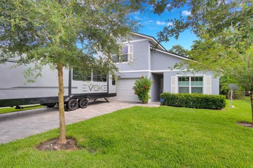 932 Locust Ave, Orlando, FL 32809-5142