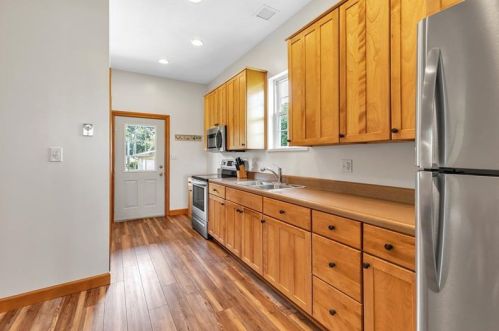 421 Pleasant Hl Rd, Hookstown PA  15050-1516 exterior