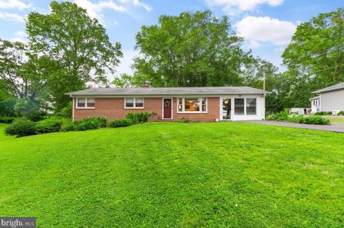 300 I St, Purcellville, VA 20132-3200