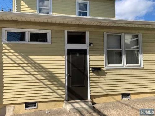 86 Malcolm Ave, Outwater NJ  07026-1218 exterior