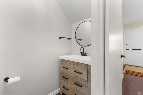 3036 Yulupa Ave, Santa Rosa CA  95405-8648 exterior