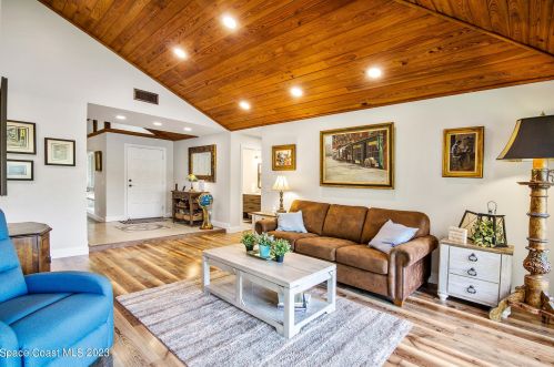 3605 Indian Riv Dr, Cocoa FL 32926-8704 exterior