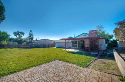 4542 Mt Frissell Dr, San Diego CA 92117-4811 exterior