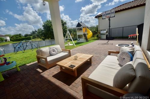 8386 30th St, Hollywood FL  33024-3190 exterior