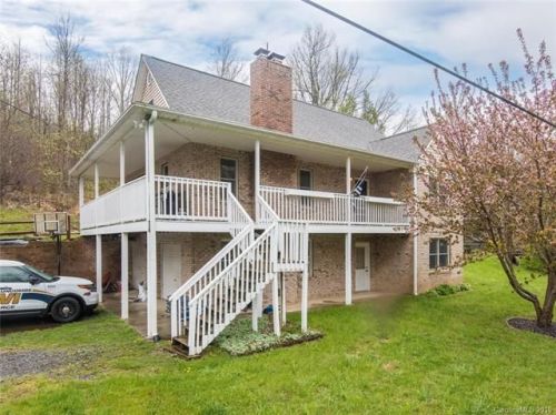 19 Alonzo Ln, Fairview, NC 28730-7628