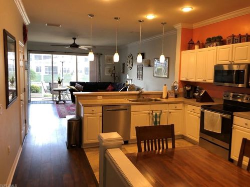 1224 Oxford Ln, Naples, FL 34105-4818