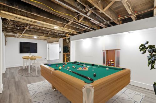 234 Berkley Ave, Pittsburgh PA  15221-4803 exterior