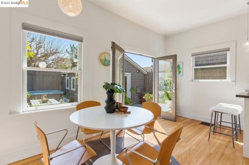 5448 Boyd Ave, Oakland CA  94618-1115 exterior