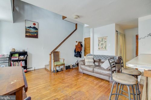 713 Washington St, Easton, PA 18042-4368