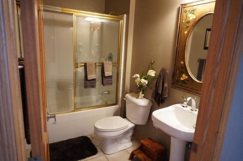 11 Whispering Springs Ct, Fond Du Lac WI  54937-6912 exterior