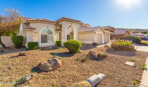 5717 Soft Wind Dr, Glendale AZ  85310-3643 exterior