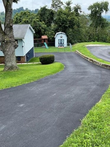 17 Truman Rd, North Charleroi, PA 15022-3507