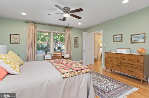 300 28th St, Camp Hill PA  17011-2801 exterior