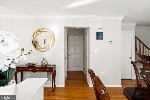 301 Belford Dr, Princeton NJ  08540-9000 exterior