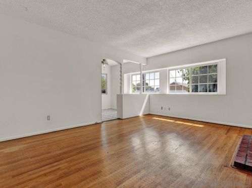 2771 Beatrice St, San Diego CA 92139-2442 exterior