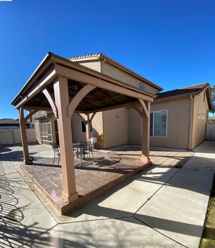 1480 Red Ribbons Ln, Manteca CA  95337-7925 exterior