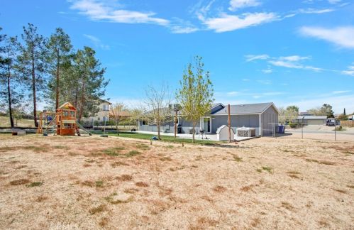 15733 Topango Rd, Victorville CA  92394-1372 exterior