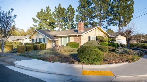 2475 Melbrook Way, Santa Rosa, CA 95405-6735