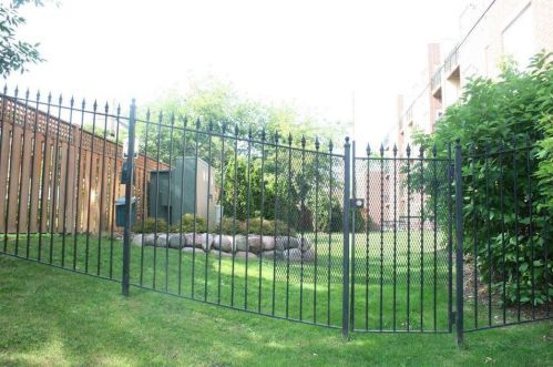 1220 Locust St, Milwaukee WI  53212-2642 exterior