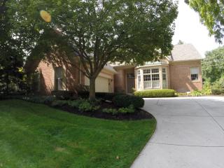 10492 Spring Highland Dr, Indianapolis, IN 46290-1101