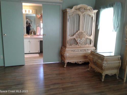 815 Bougainvillea Cir, Sebastian FL  32976-7682 exterior