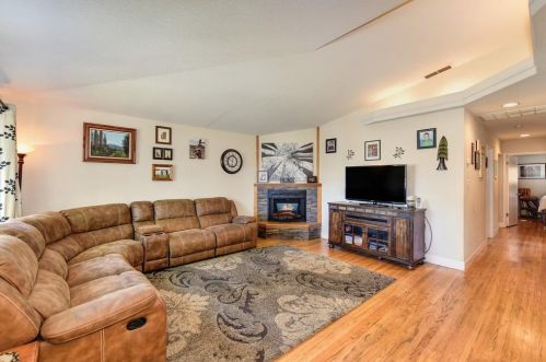8525 Wade Ct, Citrus Heights, CA 95662-3335