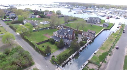 116 Penataquit Ave, Bayshore, NY 11706-8825