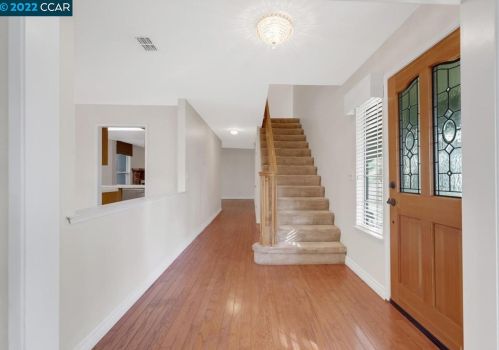 9456 Fairlight Ct, Elk Grove CA  95758-1031 exterior