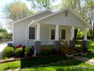 832 Temon St, Hendersonville, NC 28739-5604