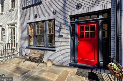 2725 Woodley Pl, Washington, DC 20008-1518